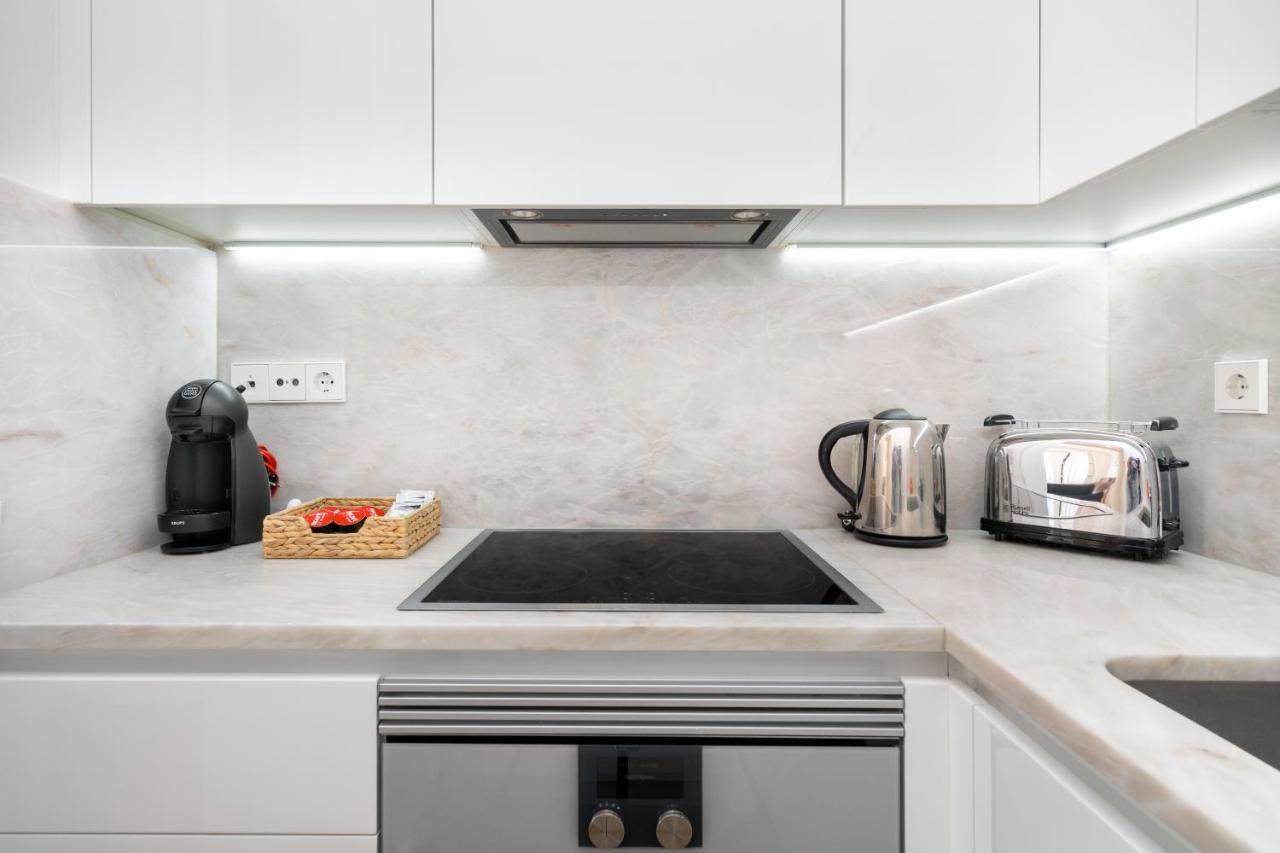 Whome Restauradores Deluxe W/ Elevator & Ac Perfect For Families & Friends Lisbon Exterior photo