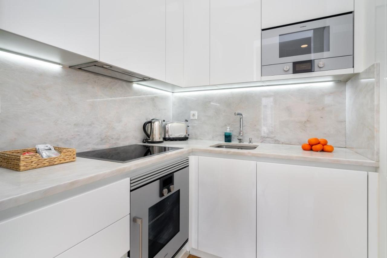 Whome Restauradores Deluxe W/ Elevator & Ac Perfect For Families & Friends Lisbon Exterior photo